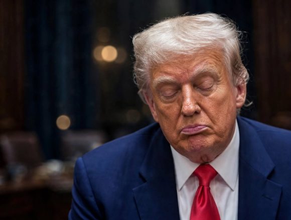 Trump silence political communication